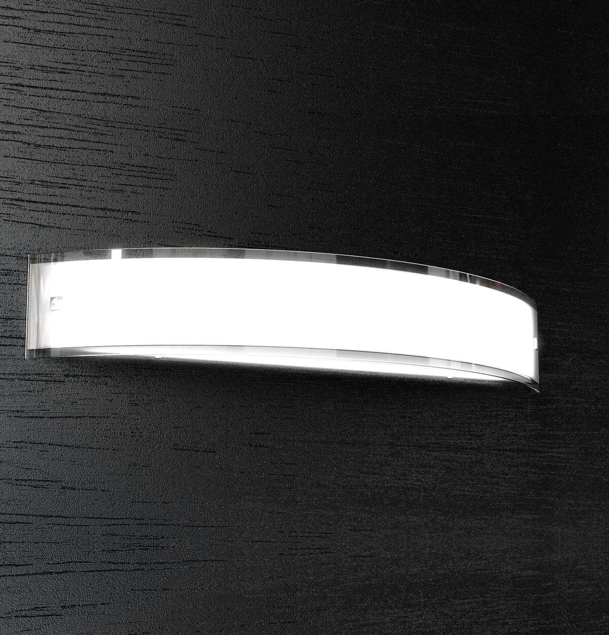 LINEAR APPLIQUE 70 CM. 3 LUCI